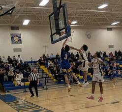 Carousel image e3112c513738fe4e4cad boysbasketball1