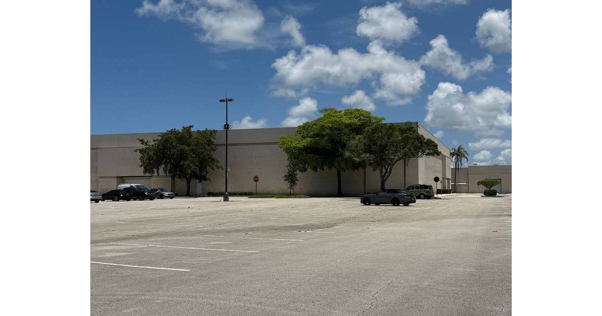 Simonson Boca Raton Boca Raton Officials: Simon Property Group Buys Former Sears Building ...