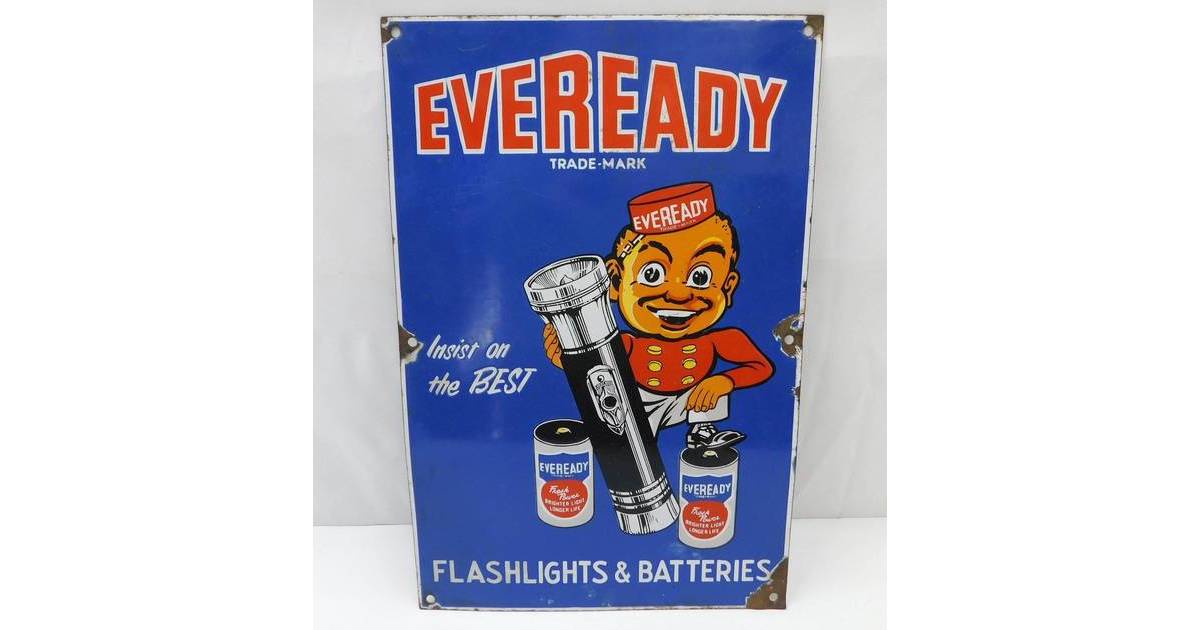 Illuminating Auction Features Flashlights, Bulbs and Batteries