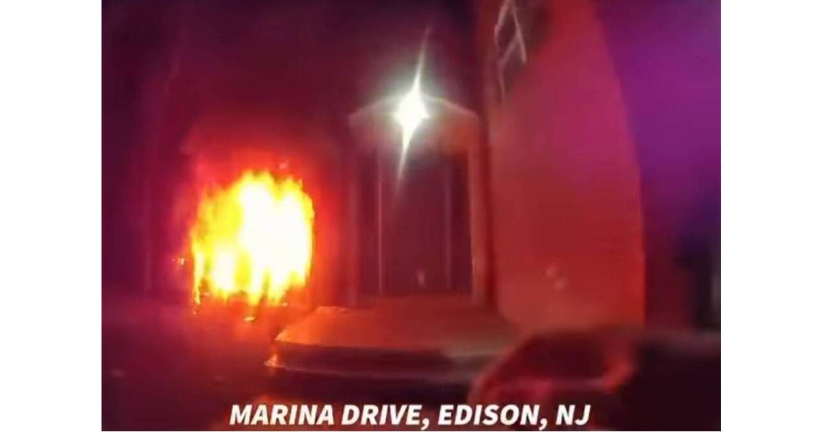 Apartment Building in Edison Catches Fire, 20 Units Destroyed & 45 ...