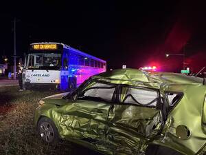 Carousel image b82080667fbe97506fdf bus vs car route 46