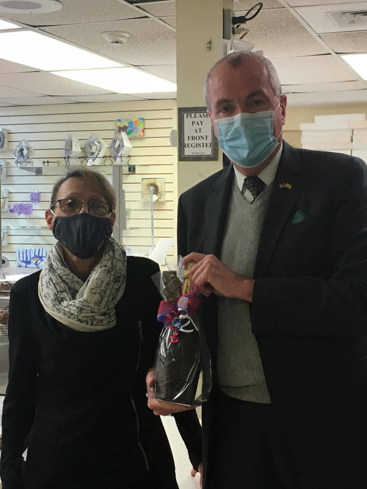 Murphy Signs Economic Recovery Act into Law at Hamilton�s Murphy Signs Economic Recovery Act into Law at Hamilton�s