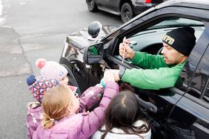 Carousel image 235af16a0c9c67e6b421 candy cane