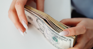 Carousel image 5f22f455b53344ac778e canvacash