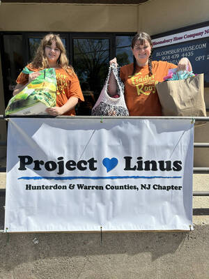 Carousel image 8d5b7f4531ffb8533476 caroline  l  and abby  r  higgins