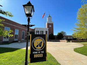 Carousel image 62505b entral ucks est igh chool