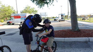 Carousel image 967bd2fb18257f4969d7 cc police bike helmet fitting