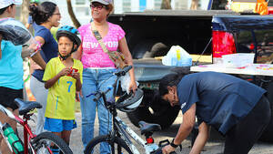 Carousel image b6cbd4b08f0c3c93167e cc family bike night 1