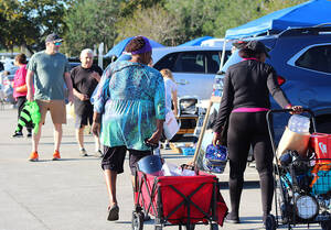 Carousel image dd0b7ef6b3b56f0a18b3 cc community sale2