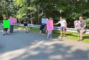 Carousel_image_36f87244d8af9278d20c_cell_tower_protest__2_