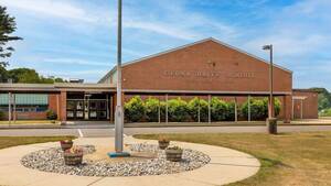 Carousel image c8c818c9796aa0b0d4a7 cedar drive middle school colts neck nj primaryphoto