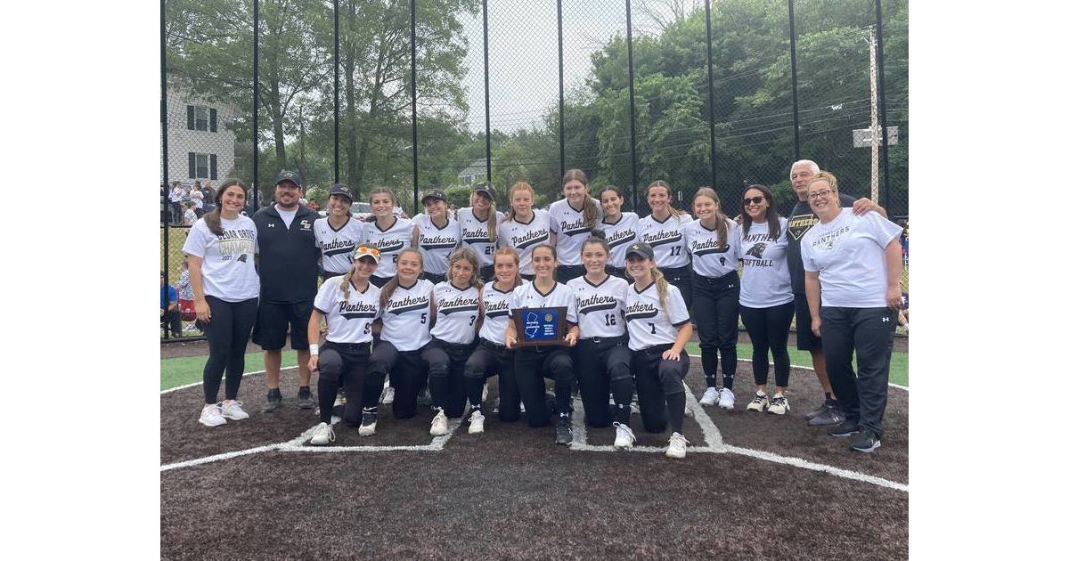 Softball Cedar Grove Wins Sectional Championship, 100, over Emerson Boro Verona/Cedar Grove