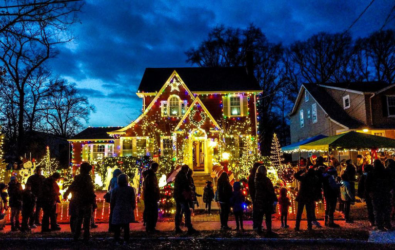 Santa Visits Fanwood s Christmas House TAPinto