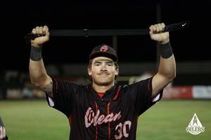 Carousel image 18b15c0ca55fdd3b0812 chase fischer potg