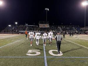Carousel image 543017c0f40f7b1e7359 chiefs football at west orange cr them