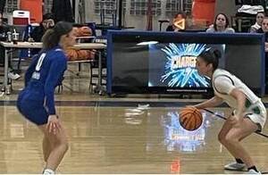 Carousel image 6558f14699a1614140b1 chargershoops1