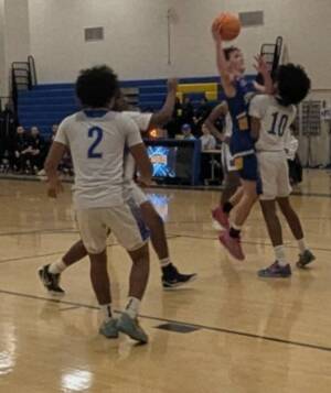 Carousel image 70acf302b368270e8130 chargersboysbasketball