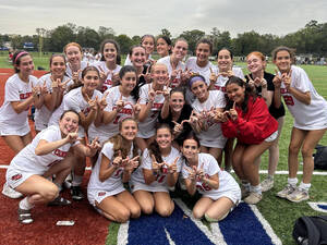Carousel image 79e37573d4ce01f1c409 chs field hockey team 9 28 2024