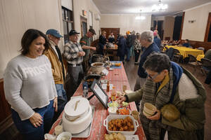 Carousel image 8b90c63777091cf26783 chili grange cook off photo 1