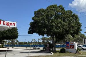 Carousel image 82e8ec elbourne lorida ichham oad ircle old inning icket