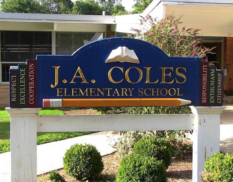 Coles Elementary School Students Rewarded for Their Love of reading