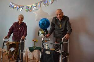 Carousel image 107def7e19c1d730a881 connie steve 3 