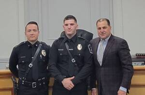 Carousel image 6e84dfe6565a9844642a cop swear in