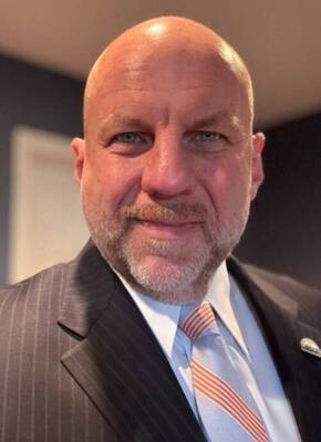 Carousel image 8a32810d3d81e8d34b3c craig chandler   rcs superintendent