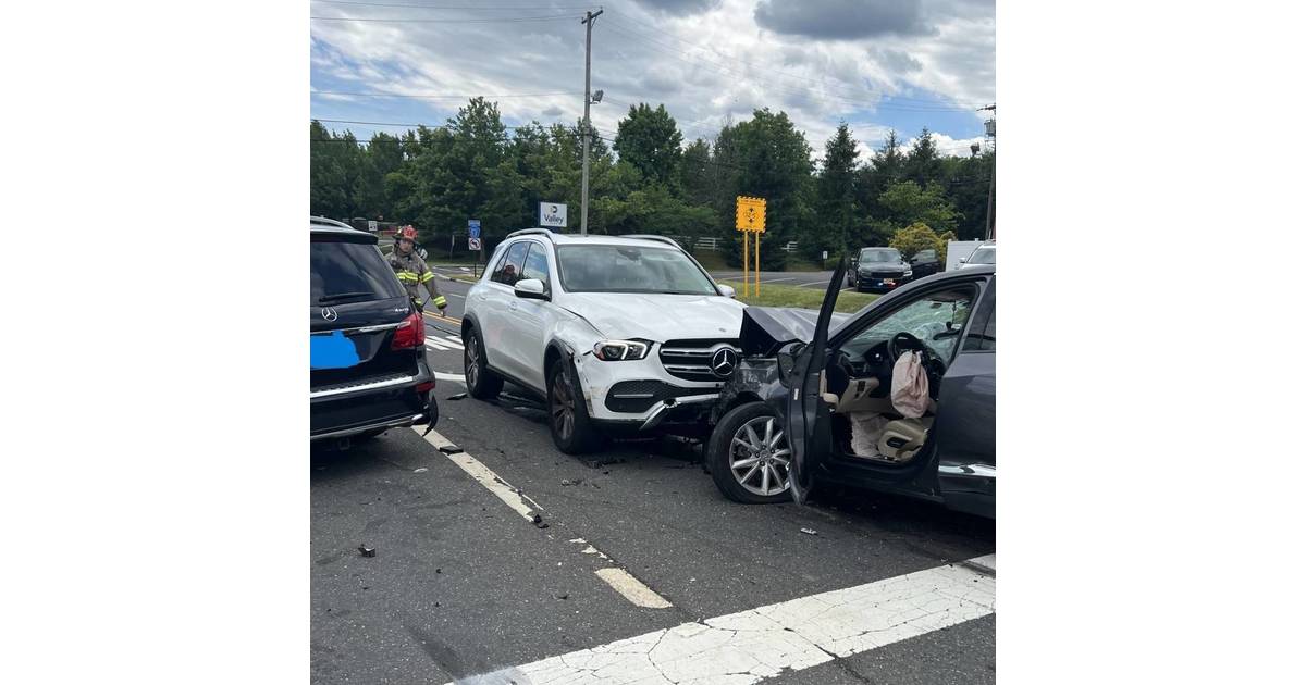 Multi Vehicle Crash in Holmdel With Injuries Route 35 and Laurel