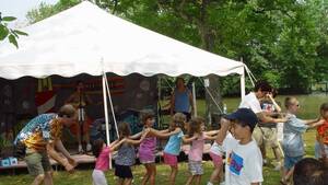 Carousel image e6cdf51804dbe449014f cw kids conga