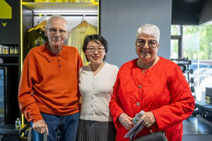 Carousel image c47b769a339b79e3f4d1 daphne dan wang with livingston residents