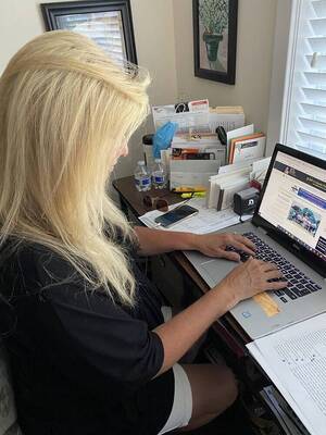 Carousel image d708368e032cea5c630c dar tap