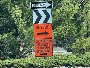 Carousel image 3991ca3e21e207c286e7 detour sign