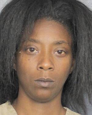 Carousel image 8cc25c4511463950b69c dionndra bell mug shot