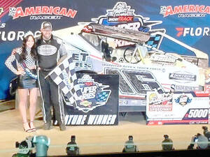 Carousel image b979e4e38399289b26a6 dirt central photo