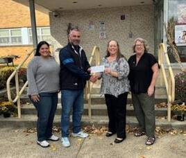 Carousel image be4e34c95883a028c614 donation to hc staff