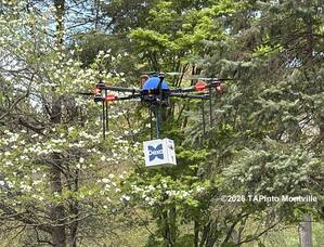 Carousel image clone 1728457 e178955f8bbdfb8f313e dronepizzadeliveryintowacohw