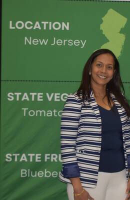 Carousel image 7d7cb4bcf7295e420e1c dsc 0875   jayanthi v