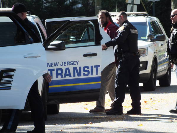 NJ Transit Conductor Assaulted On Glen Rock Train Platform Said NJ 