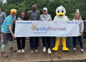 Carousel image 4513263117f8f52663d9 duckrace familypromise
