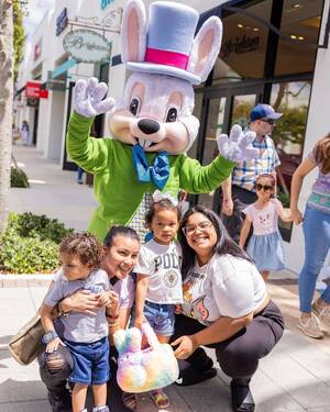 Carousel image 917aaa4cbee5c9fafbd1 easter at promenade 1