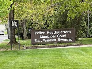 Carousel image c06d0f ast indsor olice epartment