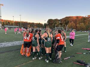Carousel image d256748faca1b2e2bf5c eb field hockey semi