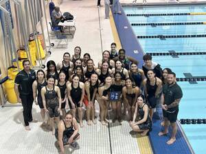 Carousel image d2b924c55cf88320304e eb girls swim