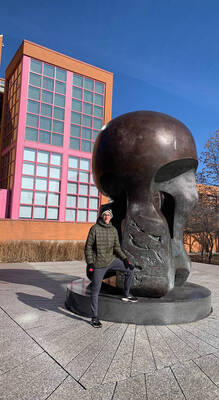 Carousel image 708bde73994efe88b38f evan bender with the nuclear energy sculpture at uchicago