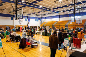 Carousel image 1aaf2b63ae6d242799aa expo floor