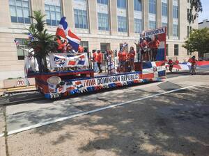 Carousel image 920be664605cbd45051e first ever dominican restoration day parade in camden   01