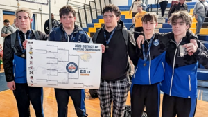 Carousel image a2d663aa6ff390c0c395 five scotch plains fanwood wrestlers advanced at districts