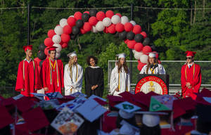 Carousel image 252078852bba2301e9bb flhs grad 6 20 24 el 31