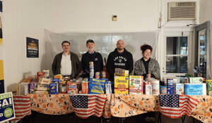 Carousel image 084db45f3c016e6aa09f food drive